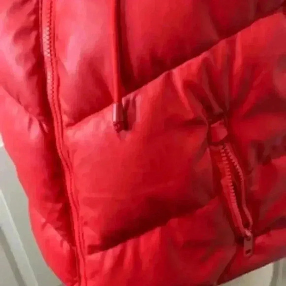New Love  Tree Hooded Quilted Red  puffer  Vest Women’s Sz Large‎ NWT - Picture 7 of 10